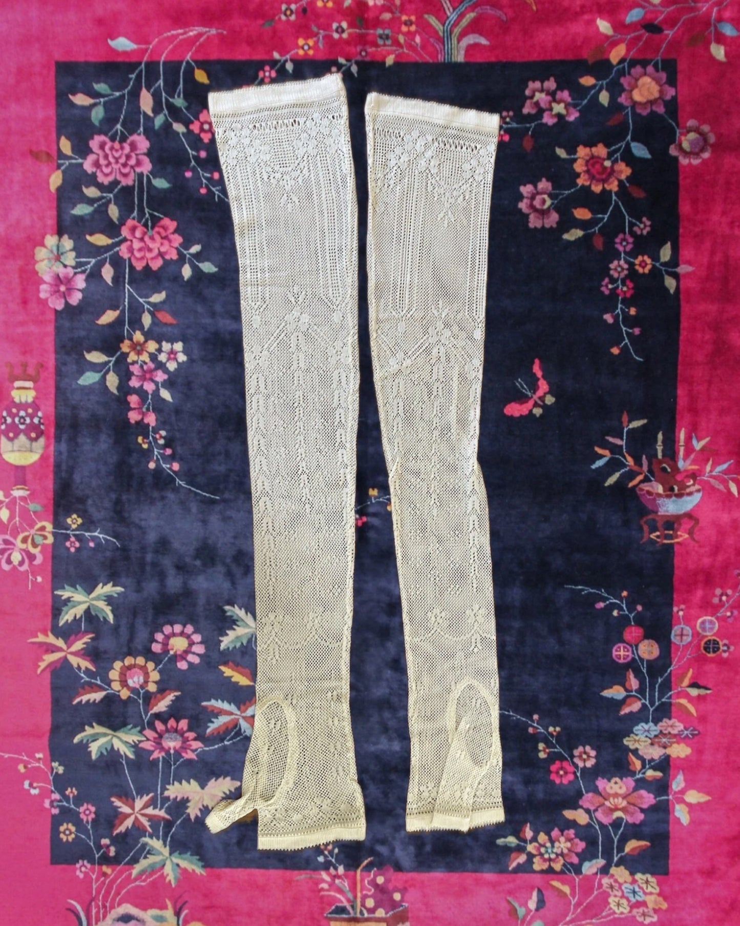 1920's Silk Lace Ivory Fingerless Gloves