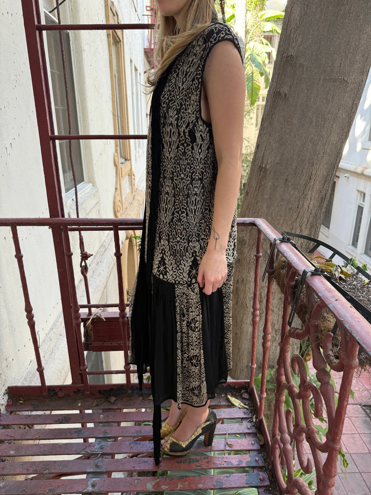 1920s Art Deco Black & Silver Metallic Lamé Embroidered Drop-Waist Dress